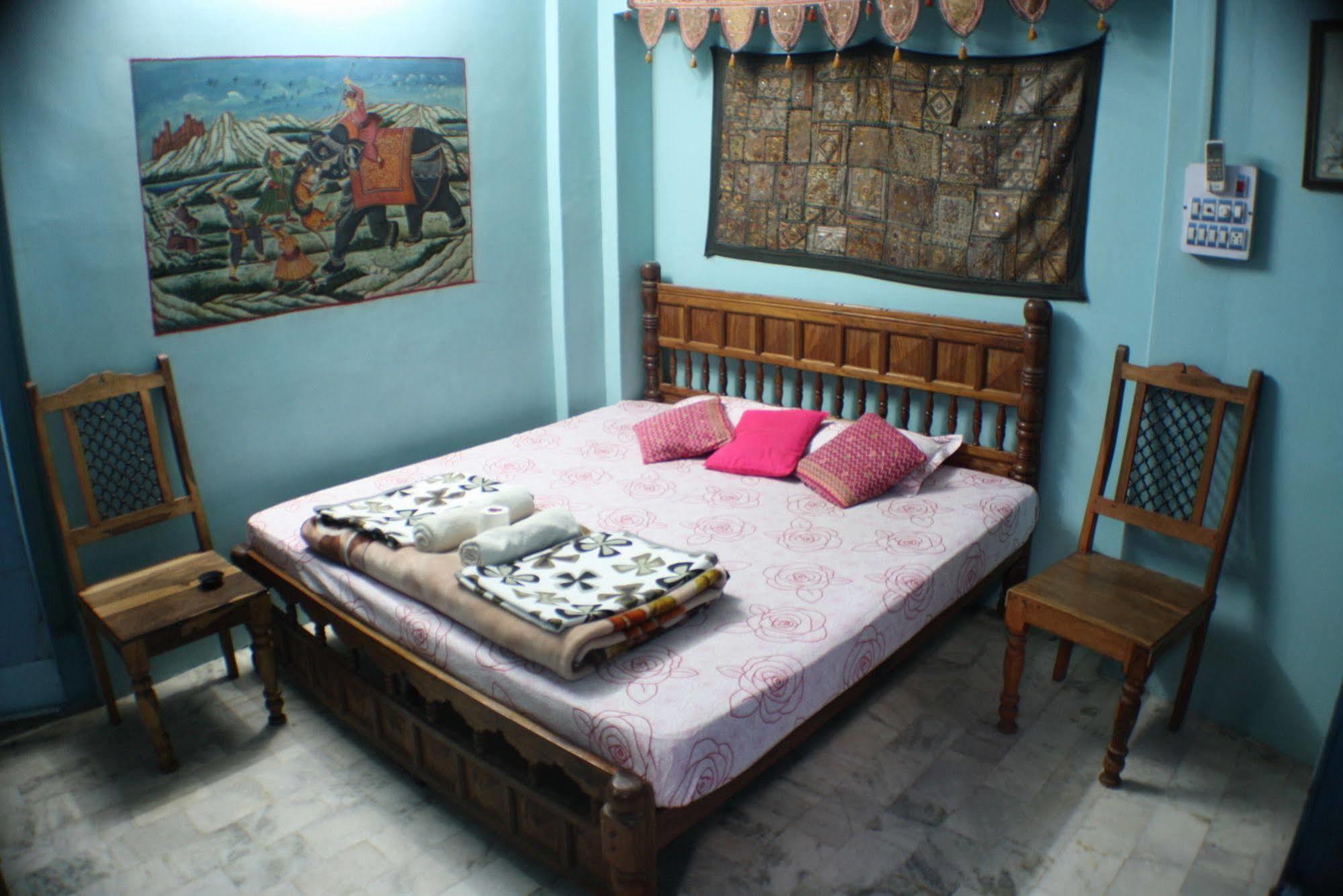 Cosy Homestay *