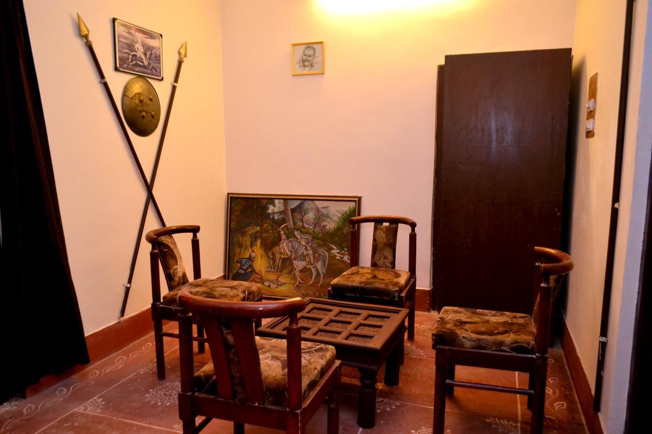 Kiran Hotel 3*