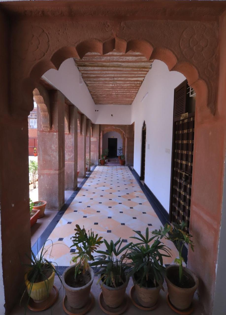 Chanod Haveli Homestay *