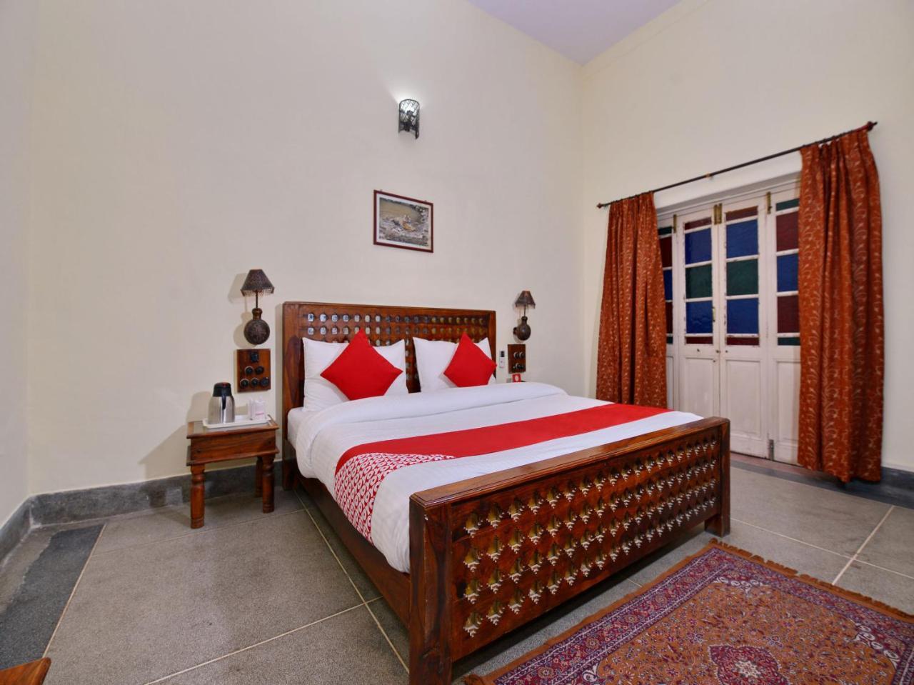 Oyo 15001 Marvel Umed Hotel