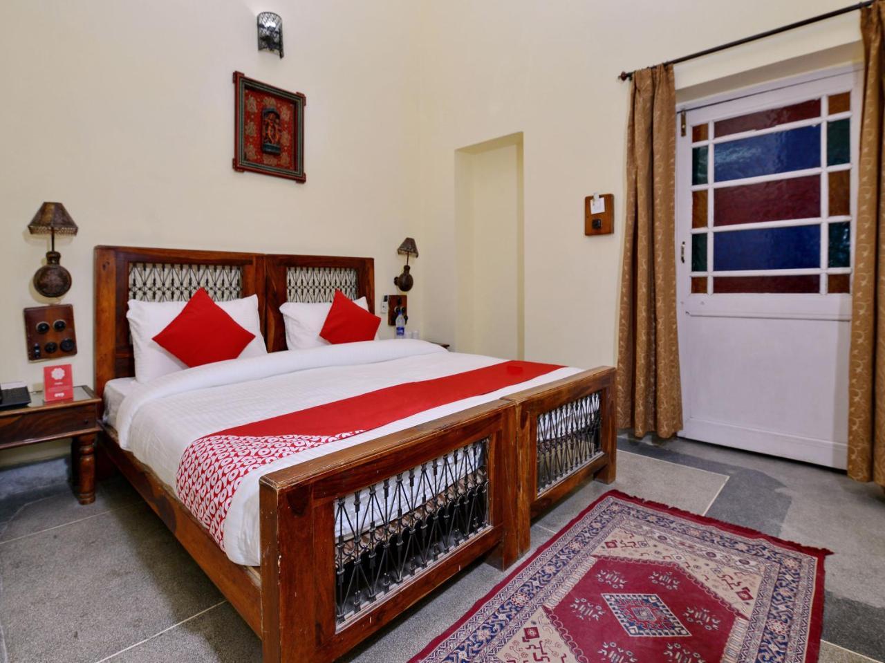 Hotel Oyo 15001 Marvel Umed 3*
