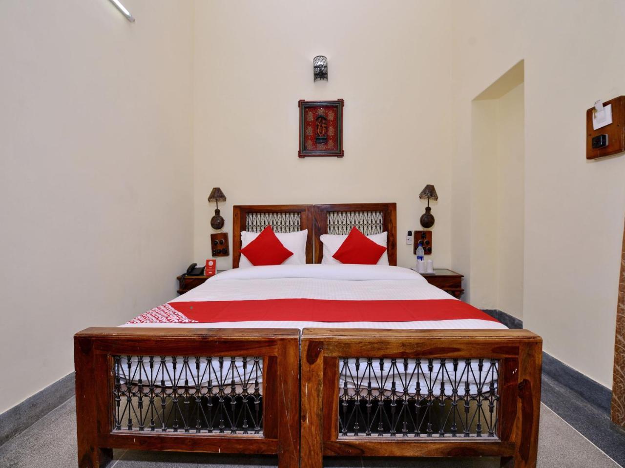 Oyo 15001 Marvel Umed Hotel