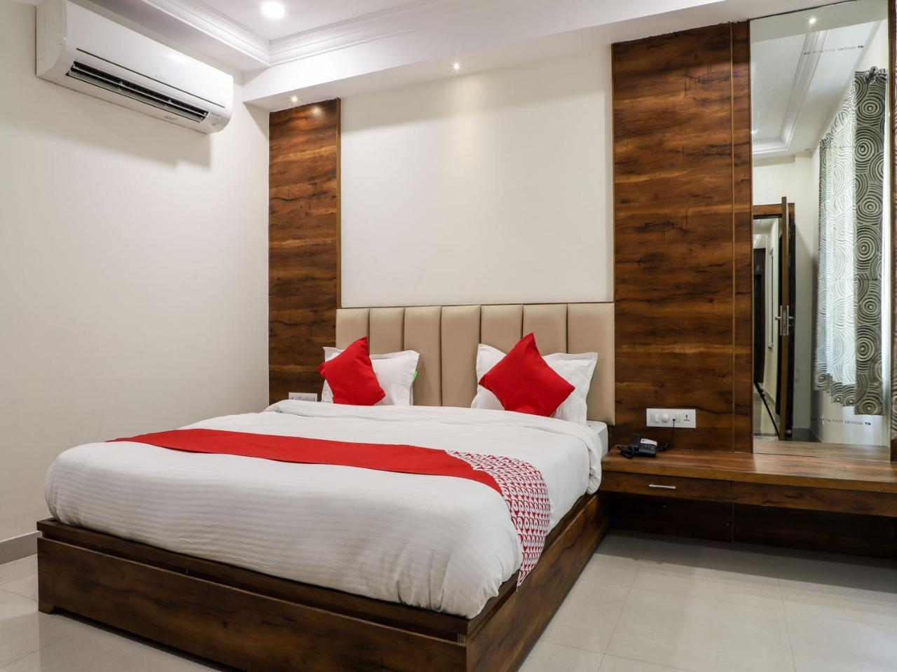Hotel Adya 3*