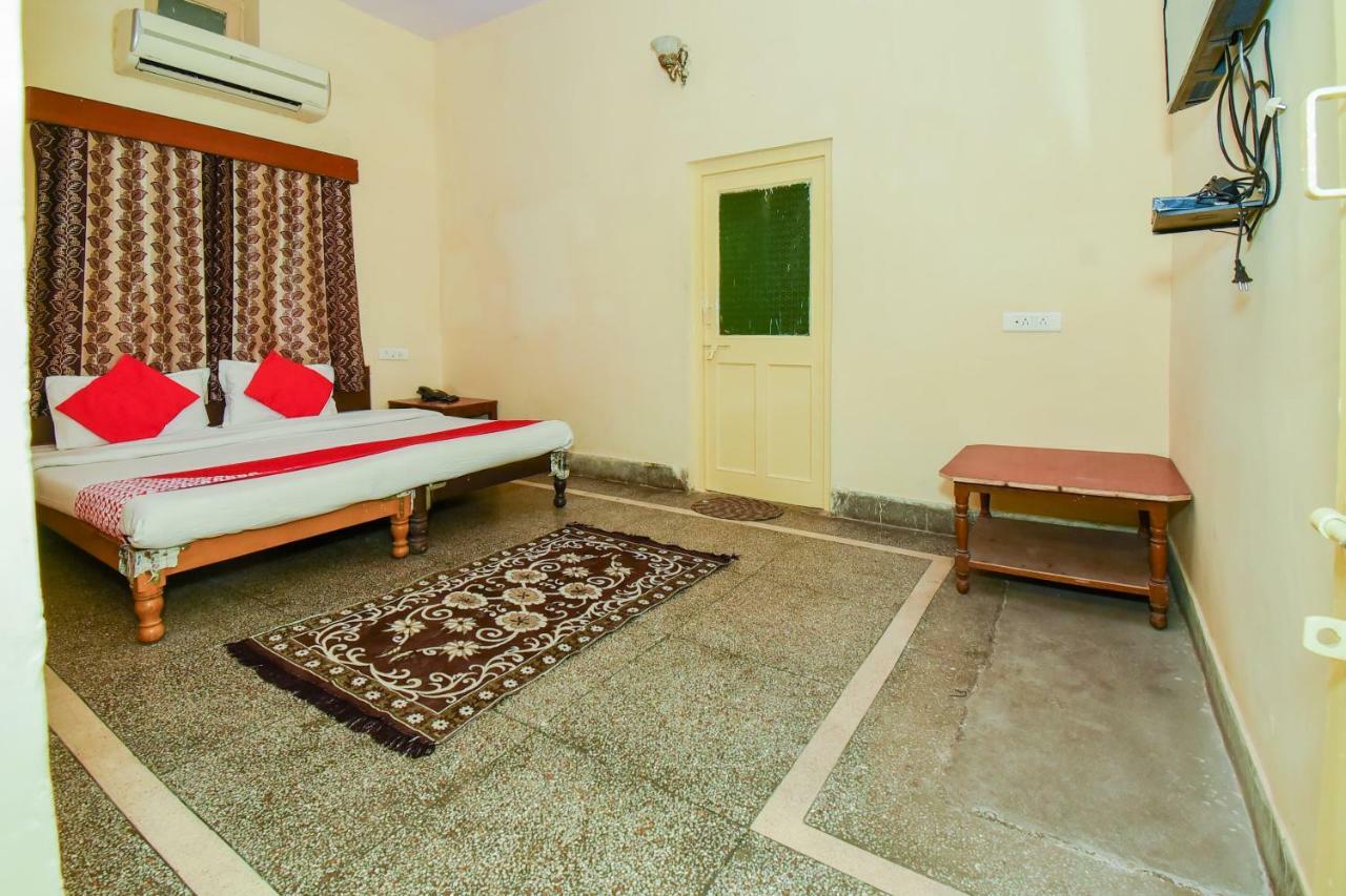 Hotel Oyo 30869 Urban