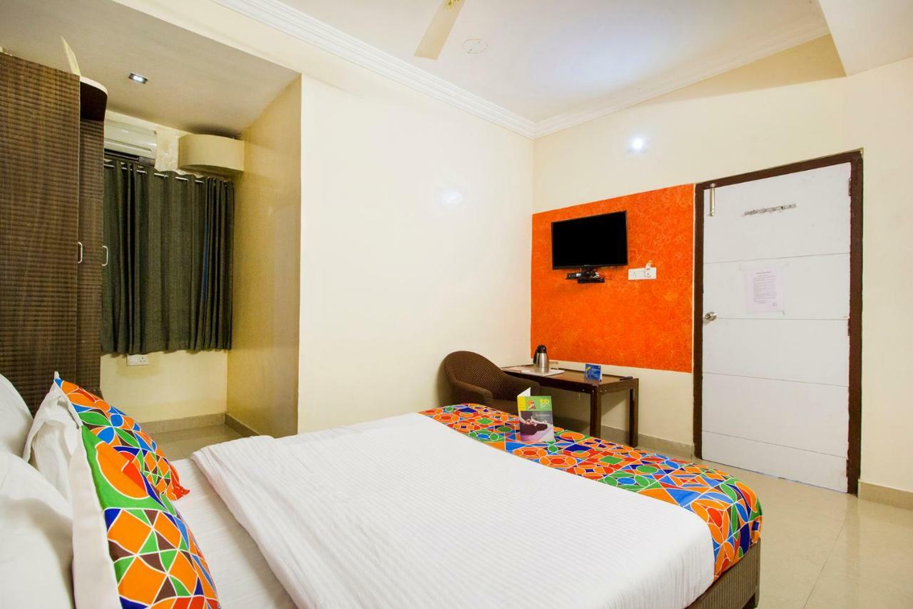 Omni Plaza 3*