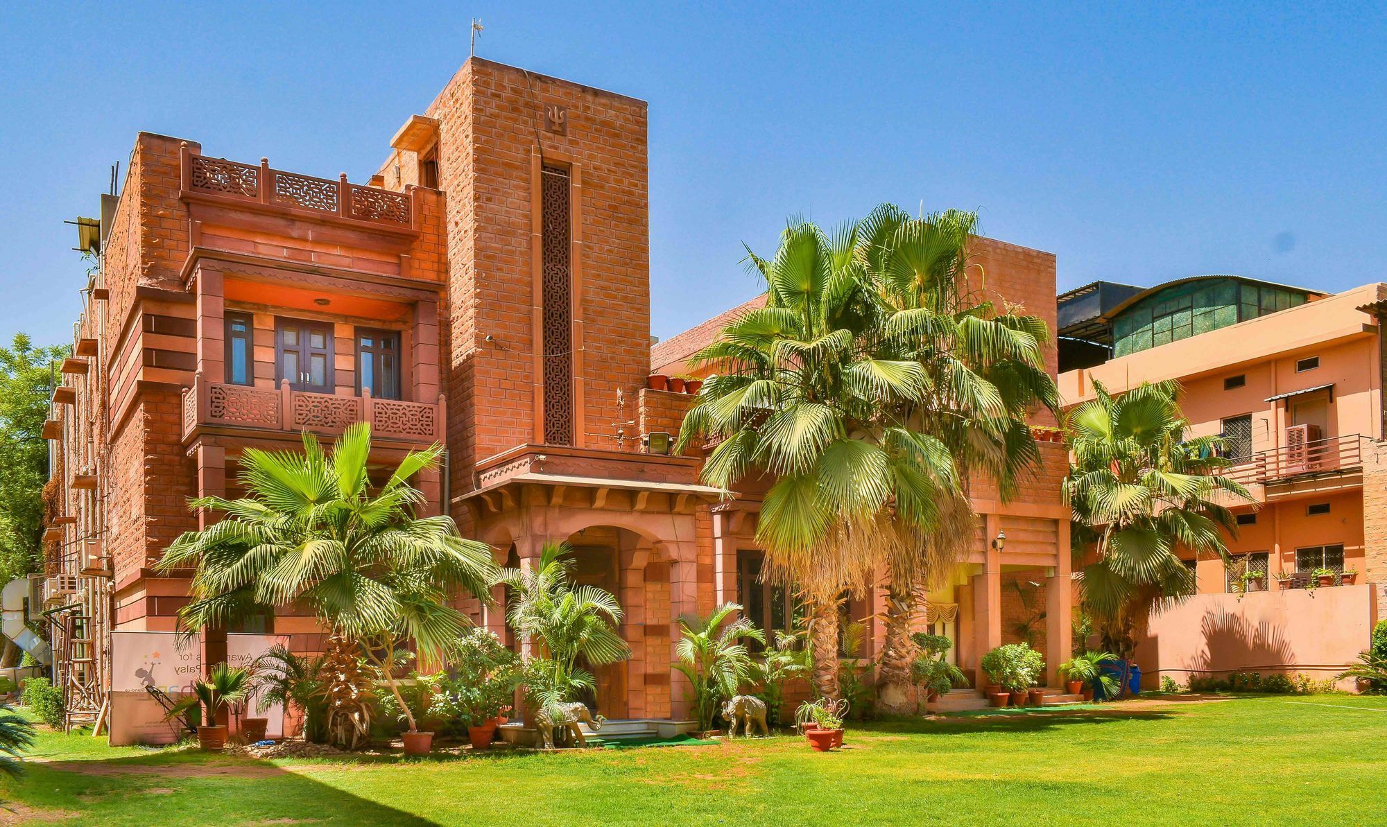 Hotel Oyo 2593 The Marwar & Gardens