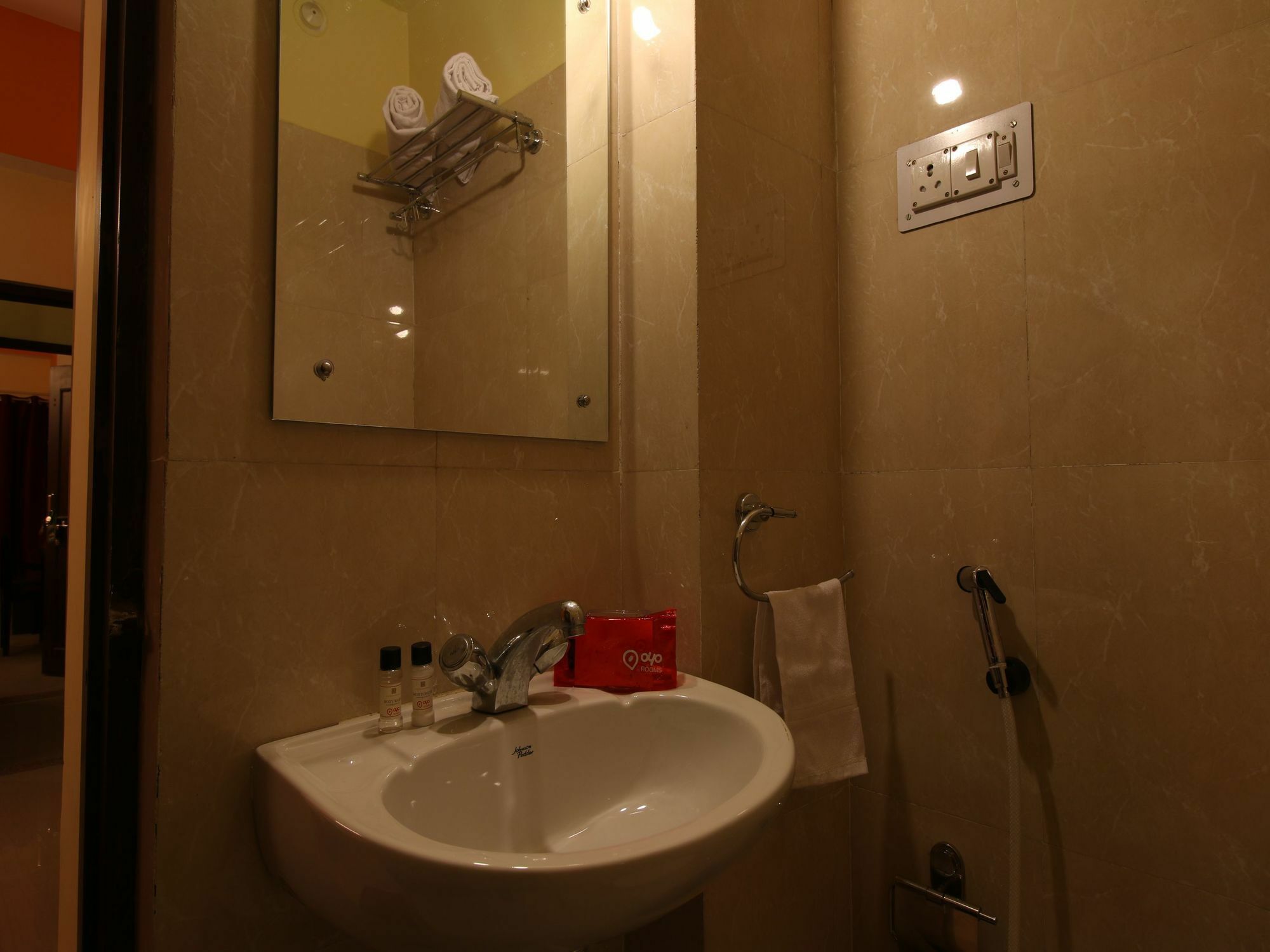 Oyo 2291 Mertiya Residency 3*