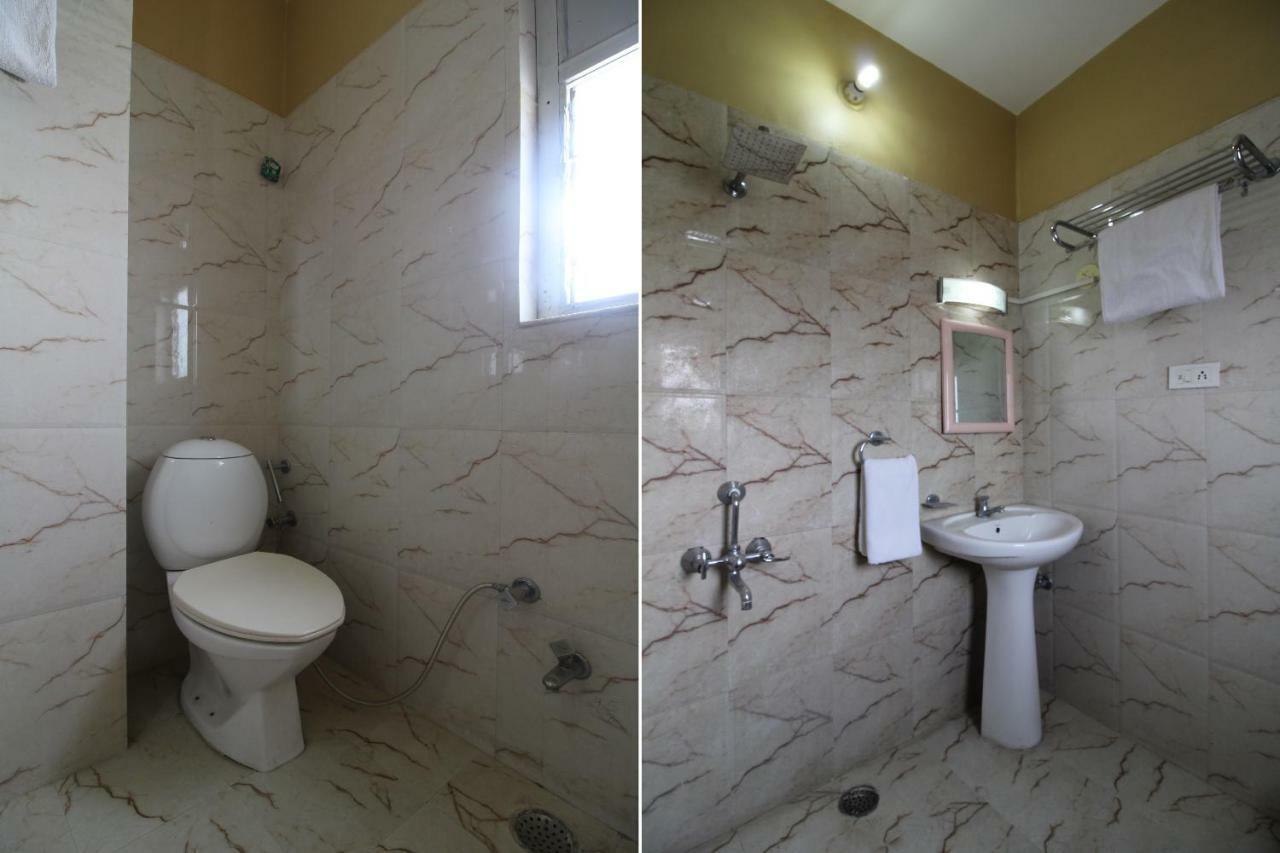 Oyo 46550 Tulsi Hotel