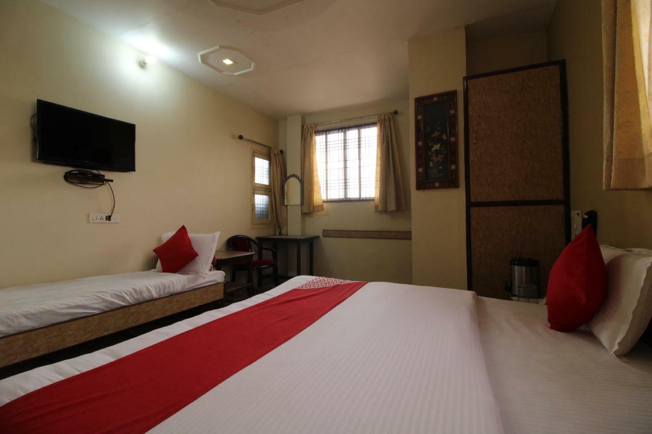 Oyo 46550 Tulsi Hotel *