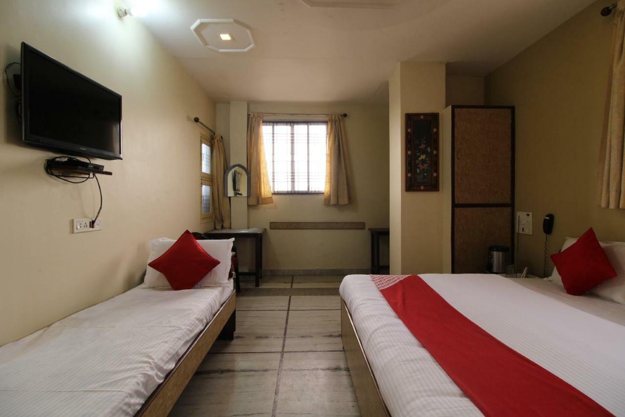 Hotel Oyo 46550 Tulsi *