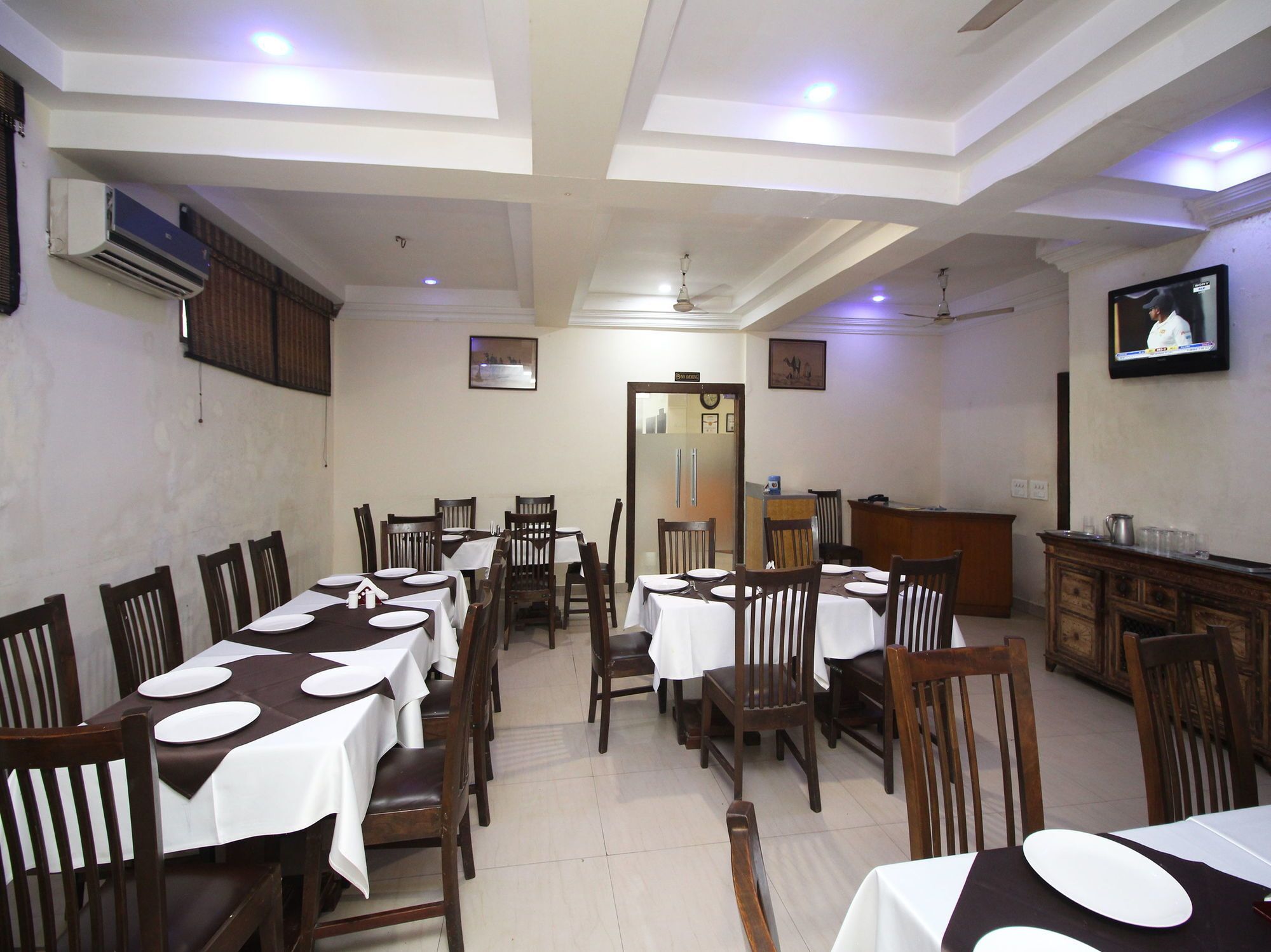 Oyo 4022 Residency Palace 3*