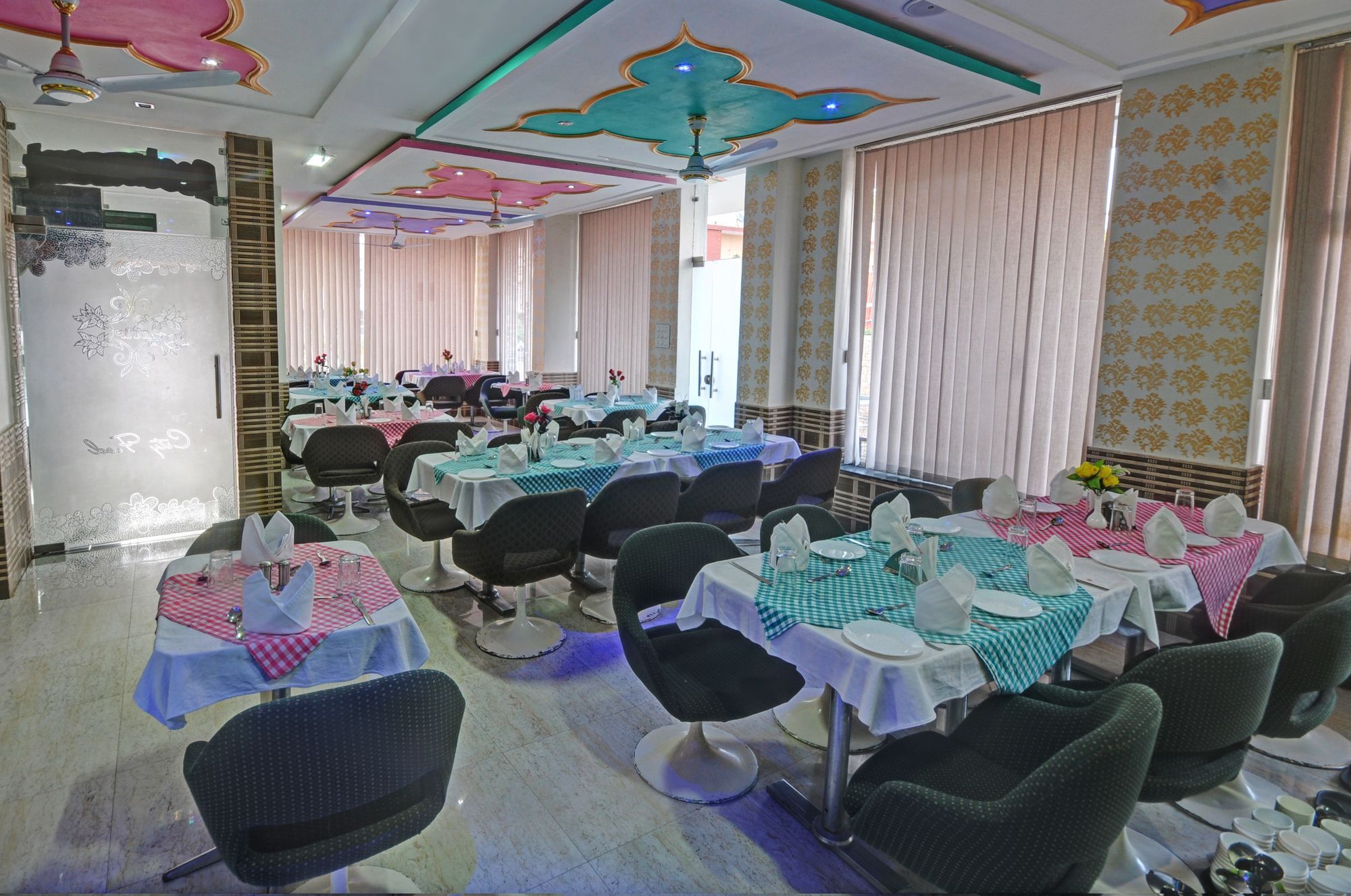 Hotel Omni Plaza Jodhpur (Rajasthan)
