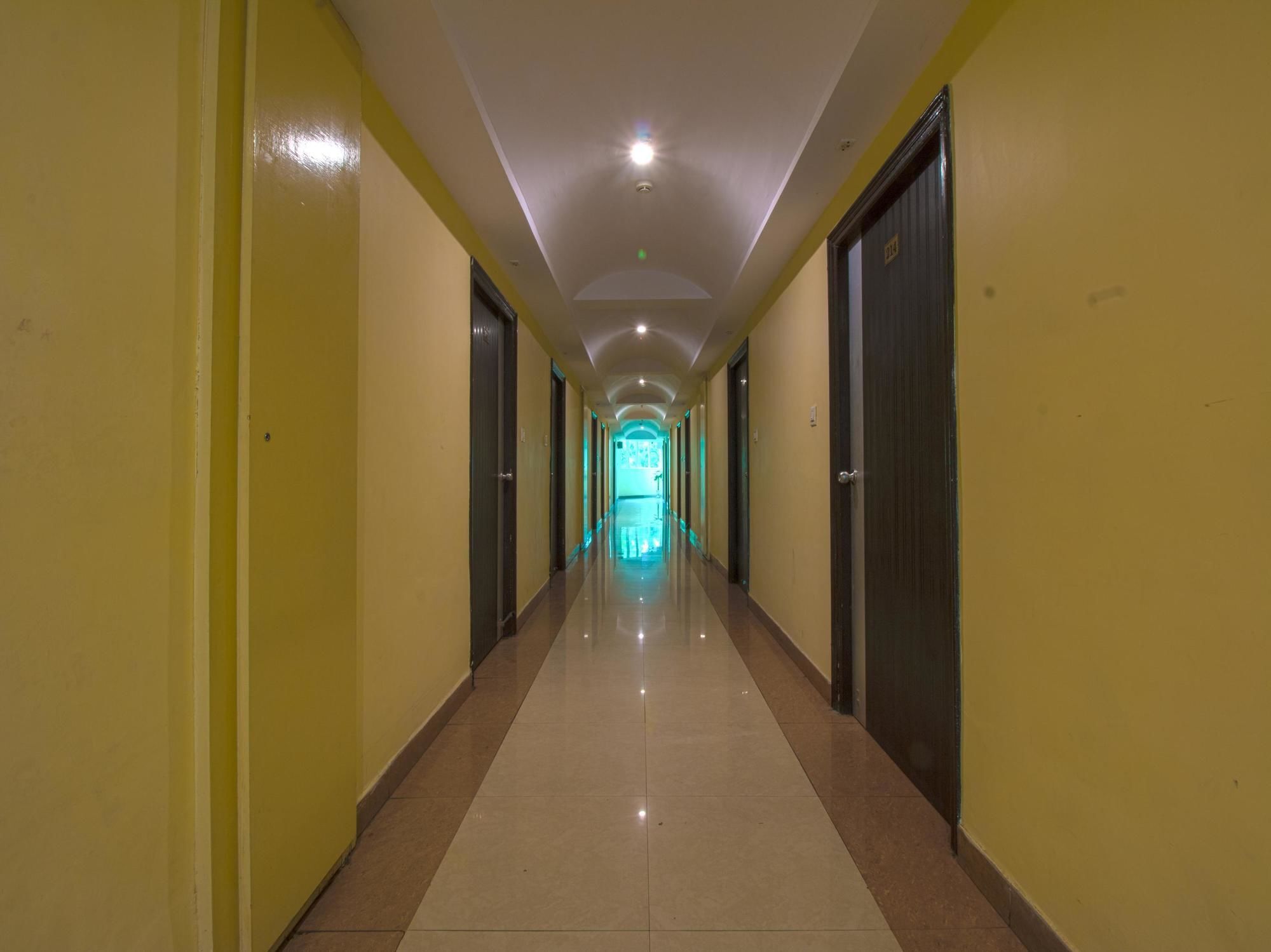 Hotel Oyo Premium Station Road Jodhpur 3*