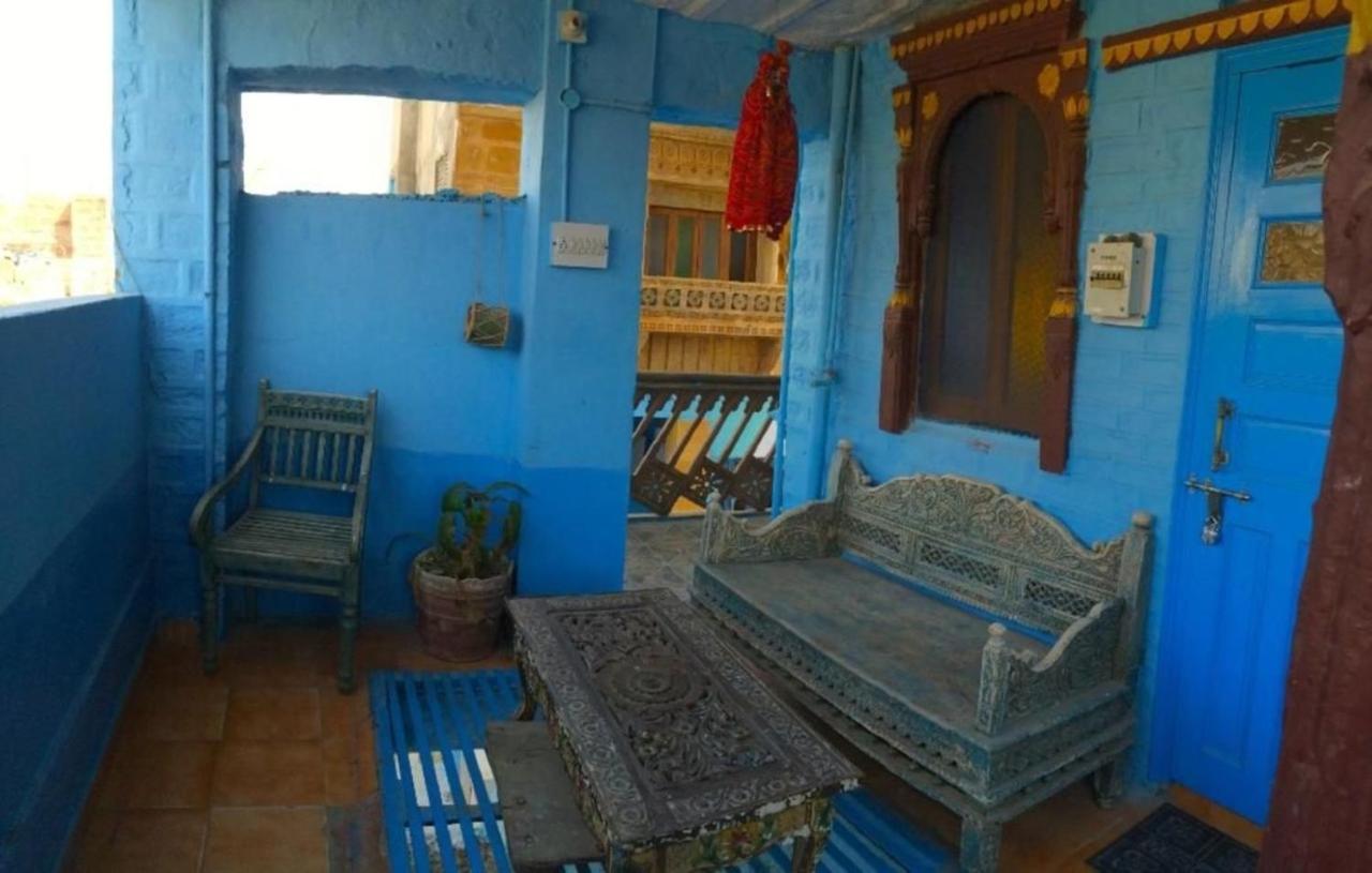 Hostel The Blue House *