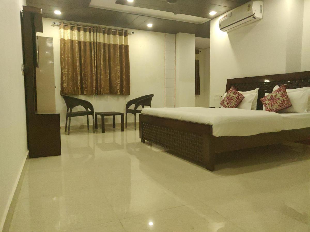 Hotel The Pal Palace