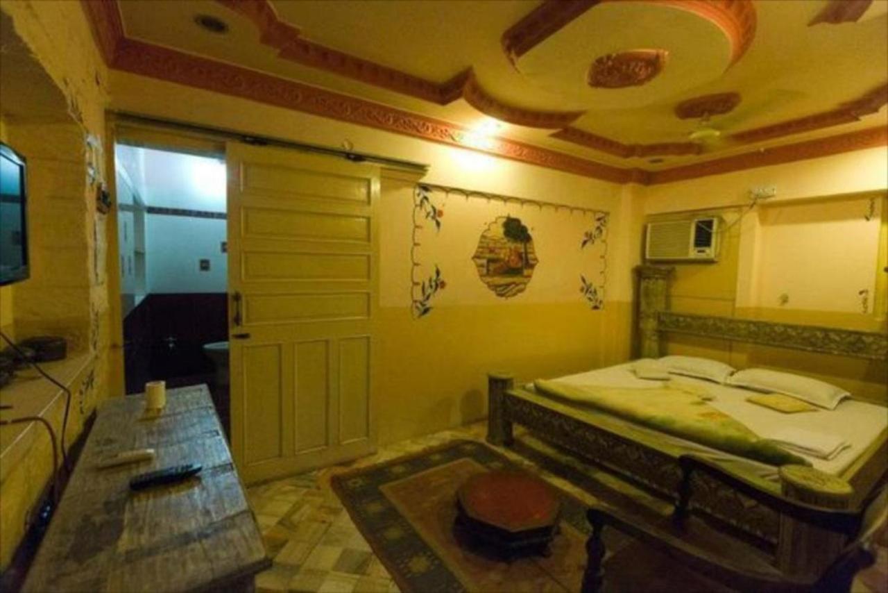 Hostel The Blue House *