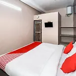 Oyo 28059 Hotel Wayside