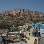 Pushp Guest House
