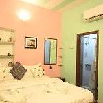 Hostel Vostel