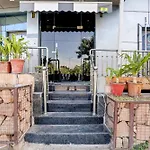 Hotel O Blue Barrel Hotel