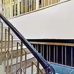 Hotel O Raj