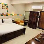 Hotel Nirali Dhani