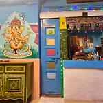 Bob Hostel
