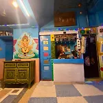 Bob Hostel