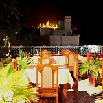 Hotel Sandhu Palace