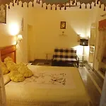 Nora Villa