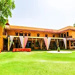 Oyo 13935 Hotel Shree Celebration