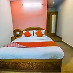 Oyo 13935 Hotel Shree Celebration