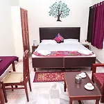 Dhillon House