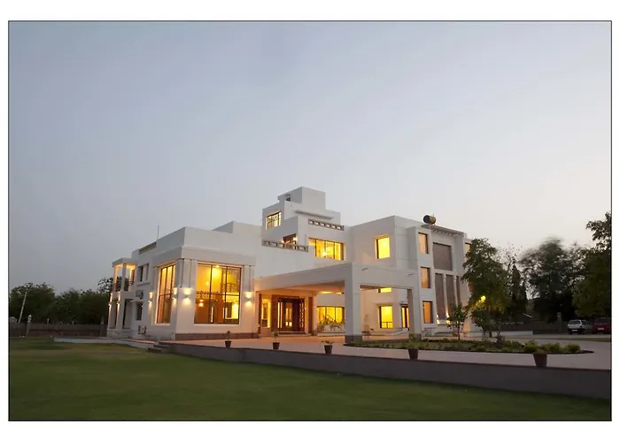 Lariya Resort