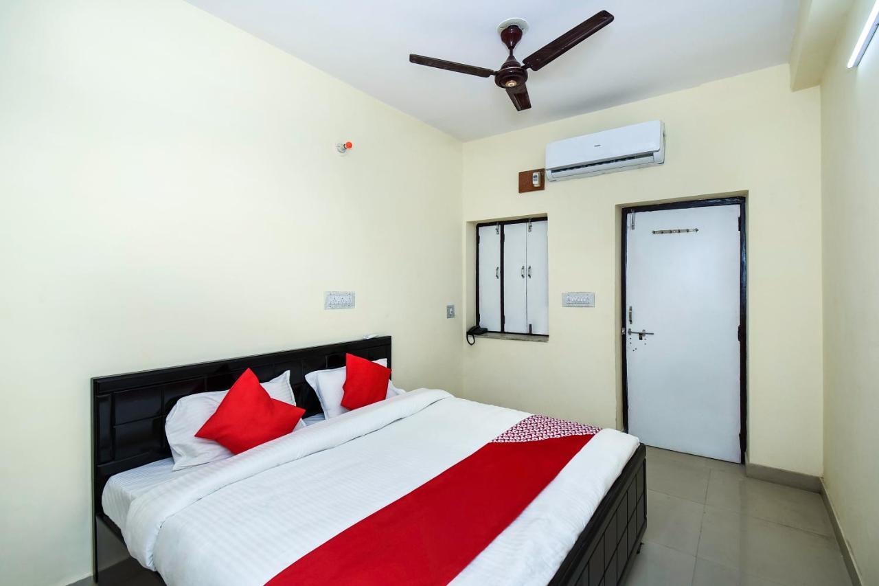 Oyo 28059 Wayside Hotel 3*