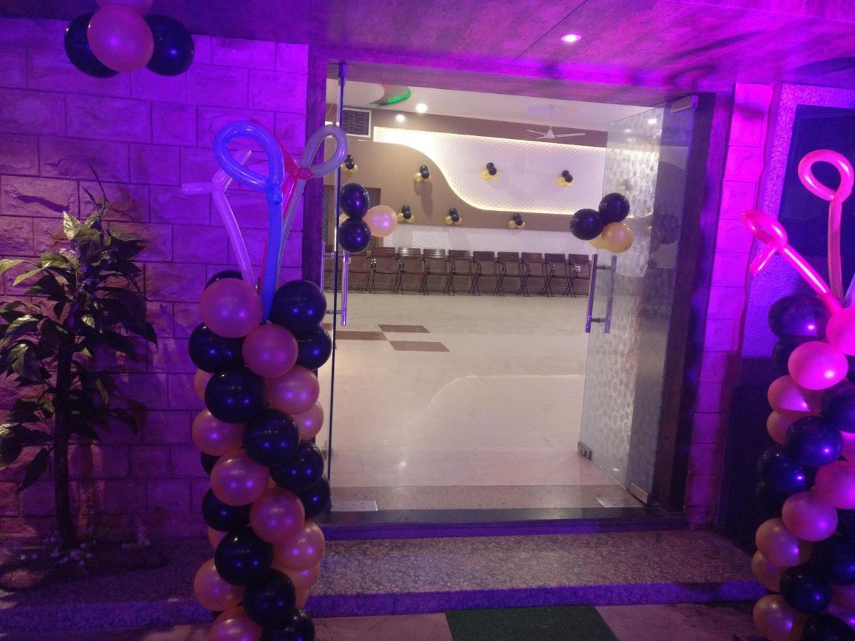 Resort Shivam Palace & 3*