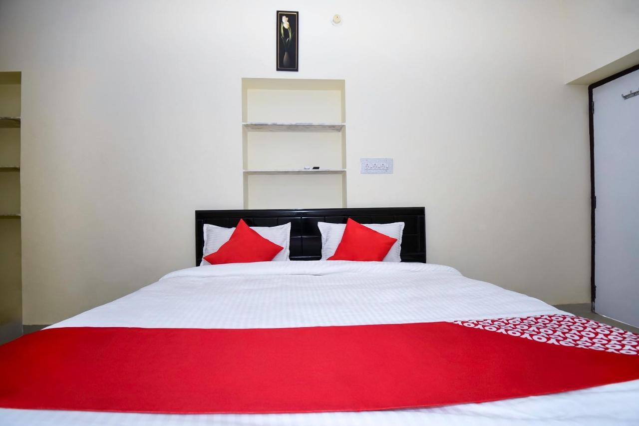 Hotel Oyo 28059 Wayside 3*