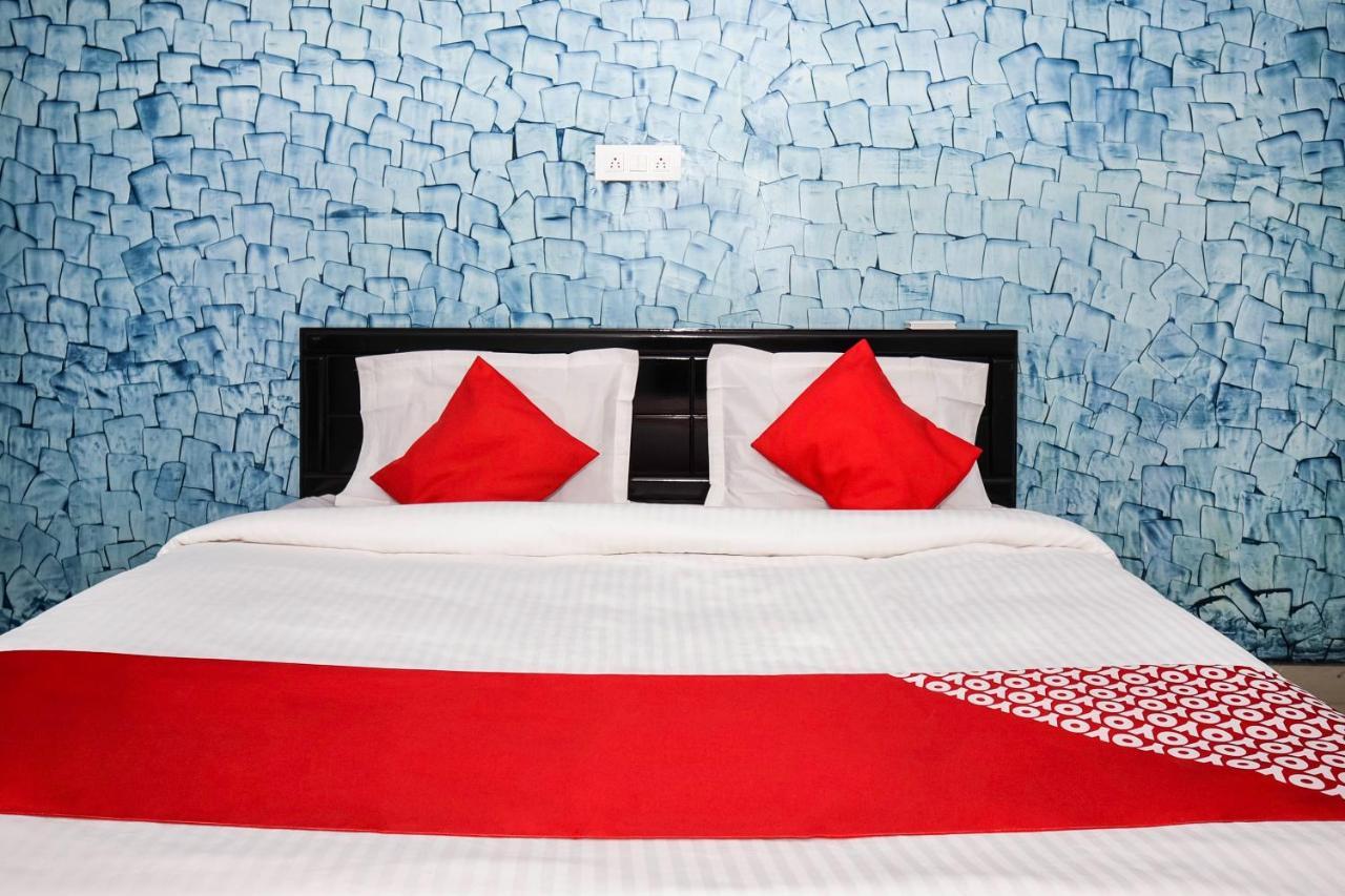 Oyo 28059 Wayside Hotel 3*