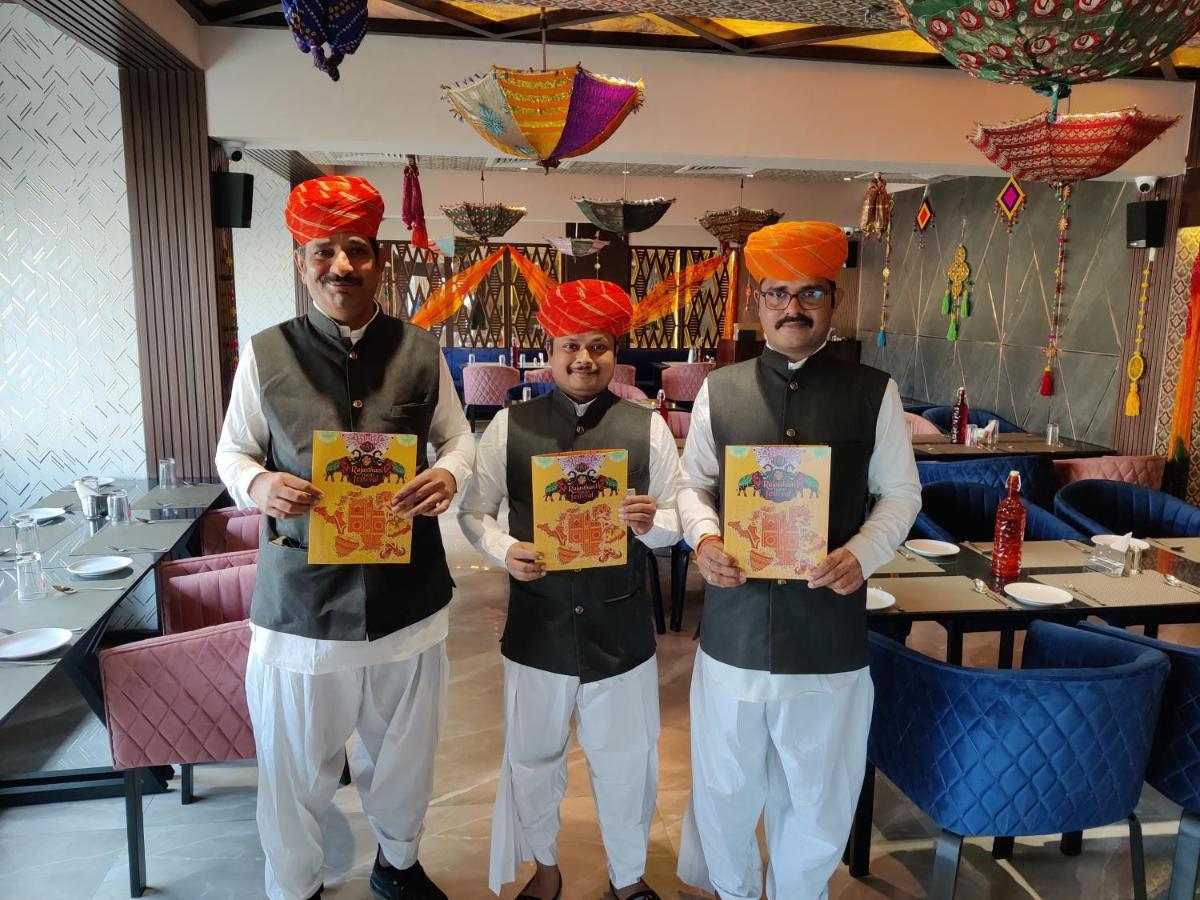 Chandra Hotel