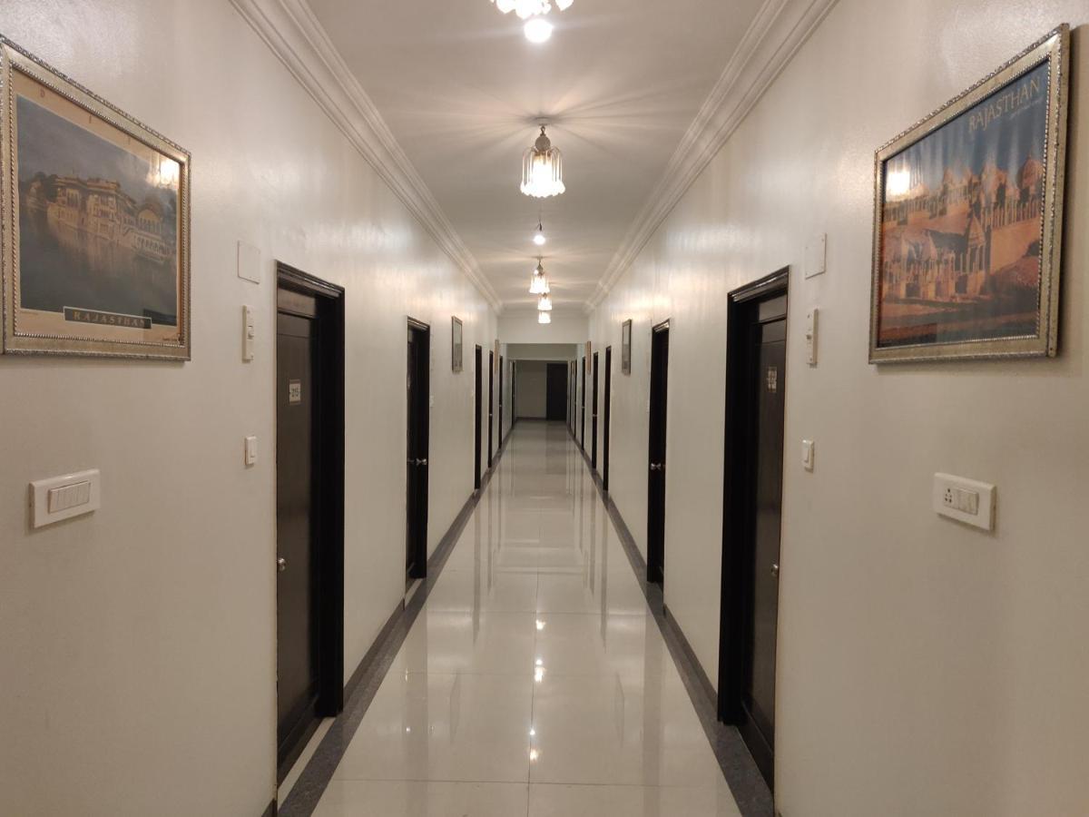 Chandra Hotel 3*