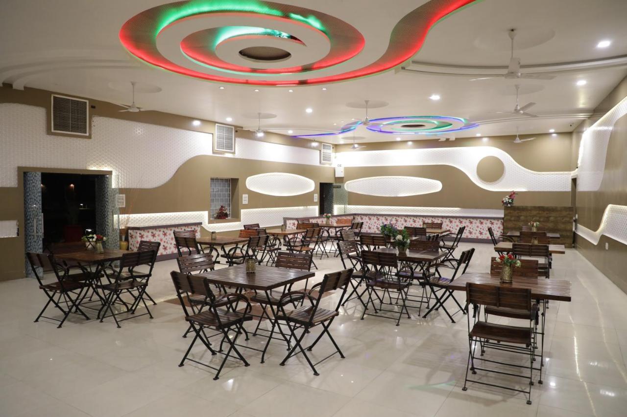 Resort Shivam Palace & 3*