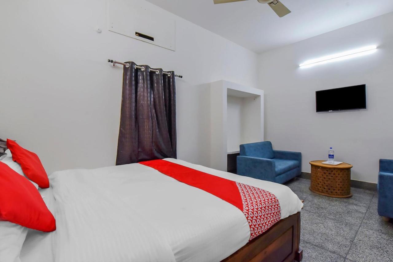 Oyo 83673 The Bungalow 21 Hotel