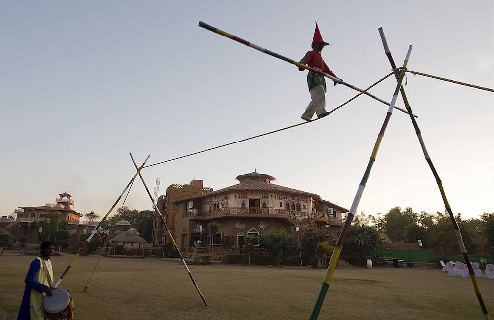 Resort Nirali Dhani Ethnic Heritage And 3*