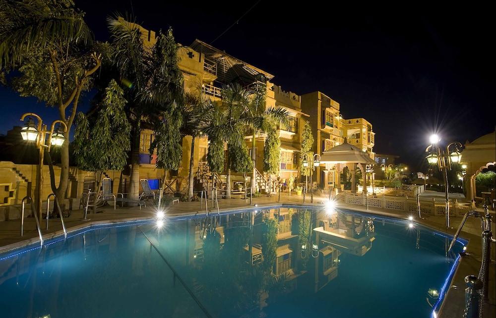 Resort Nirali Dhani Ethnic Heritage And 3*