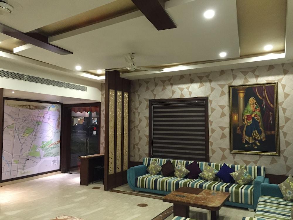 Ratnawali Hotel