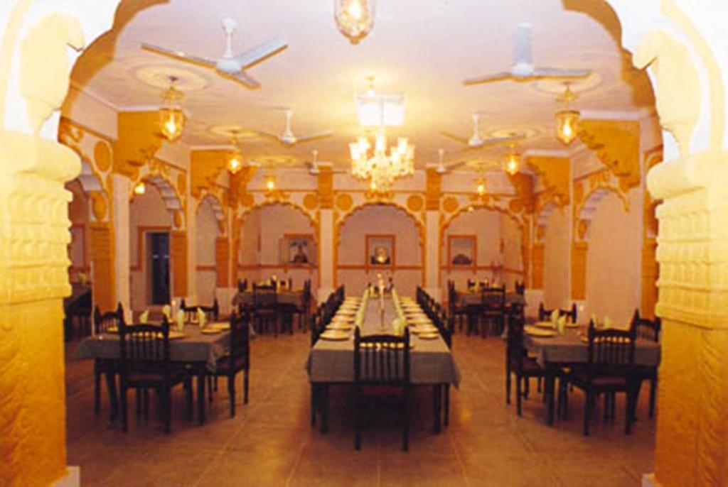 Hotel V Jhalamand Garh Jodhpur
