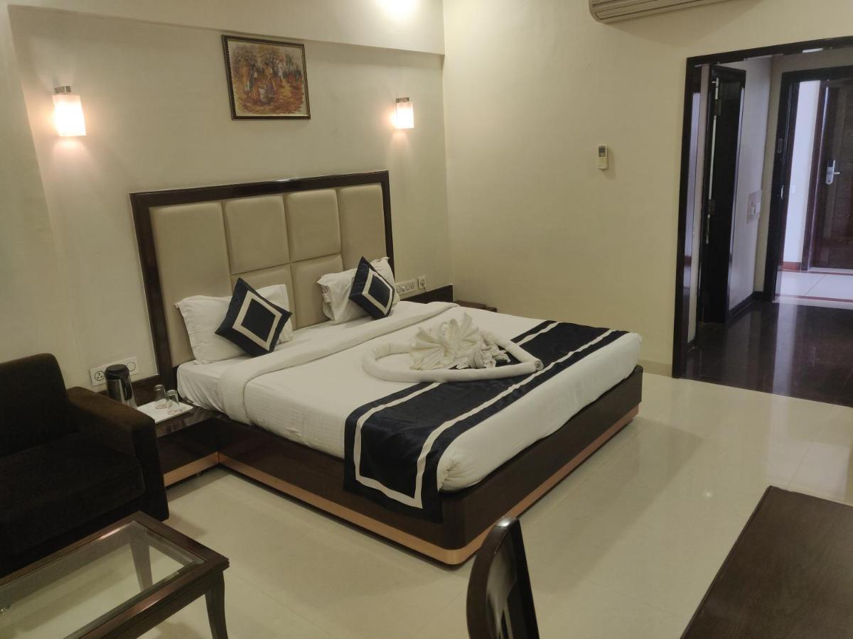 Chandra Imperial Hotel 3*