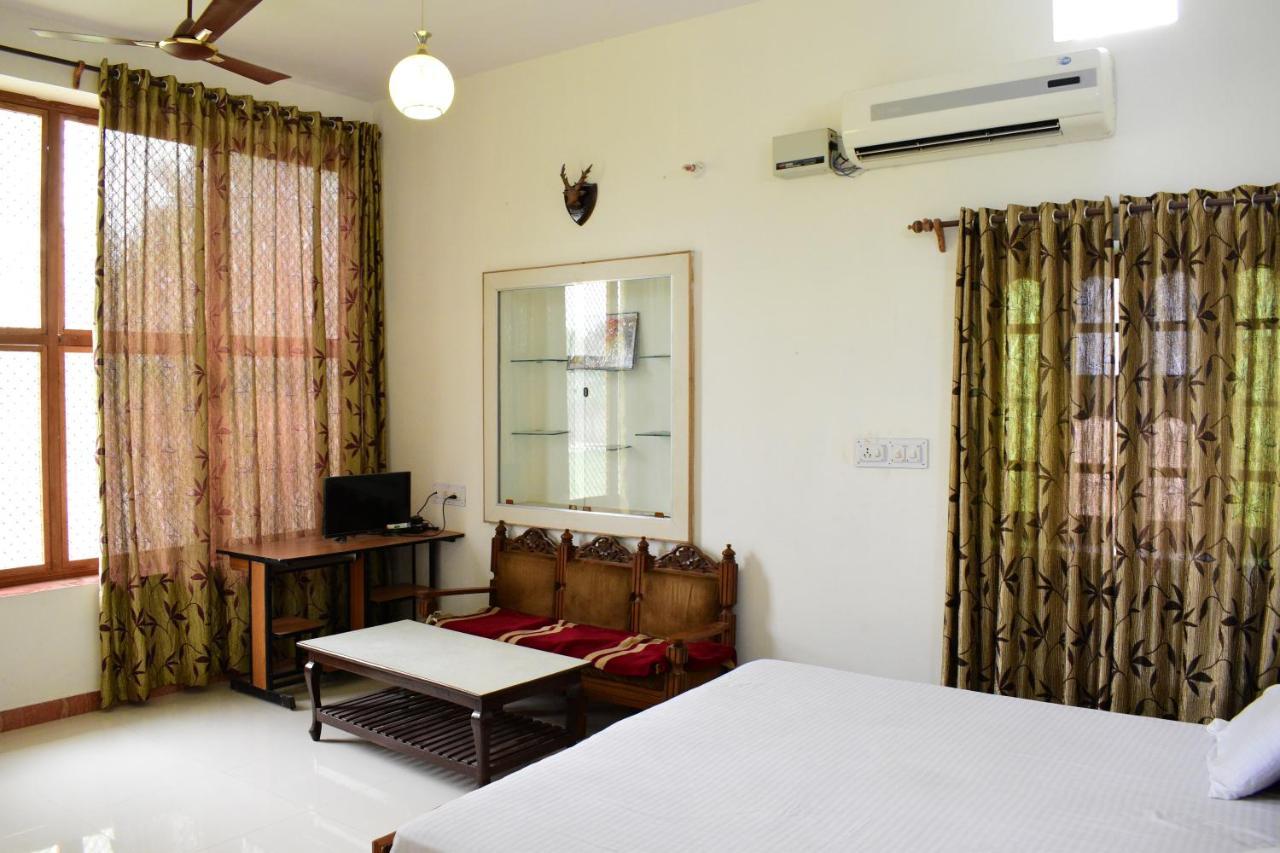 Poonam Palace Near By Airport * Jodhpur (Rajasthan)