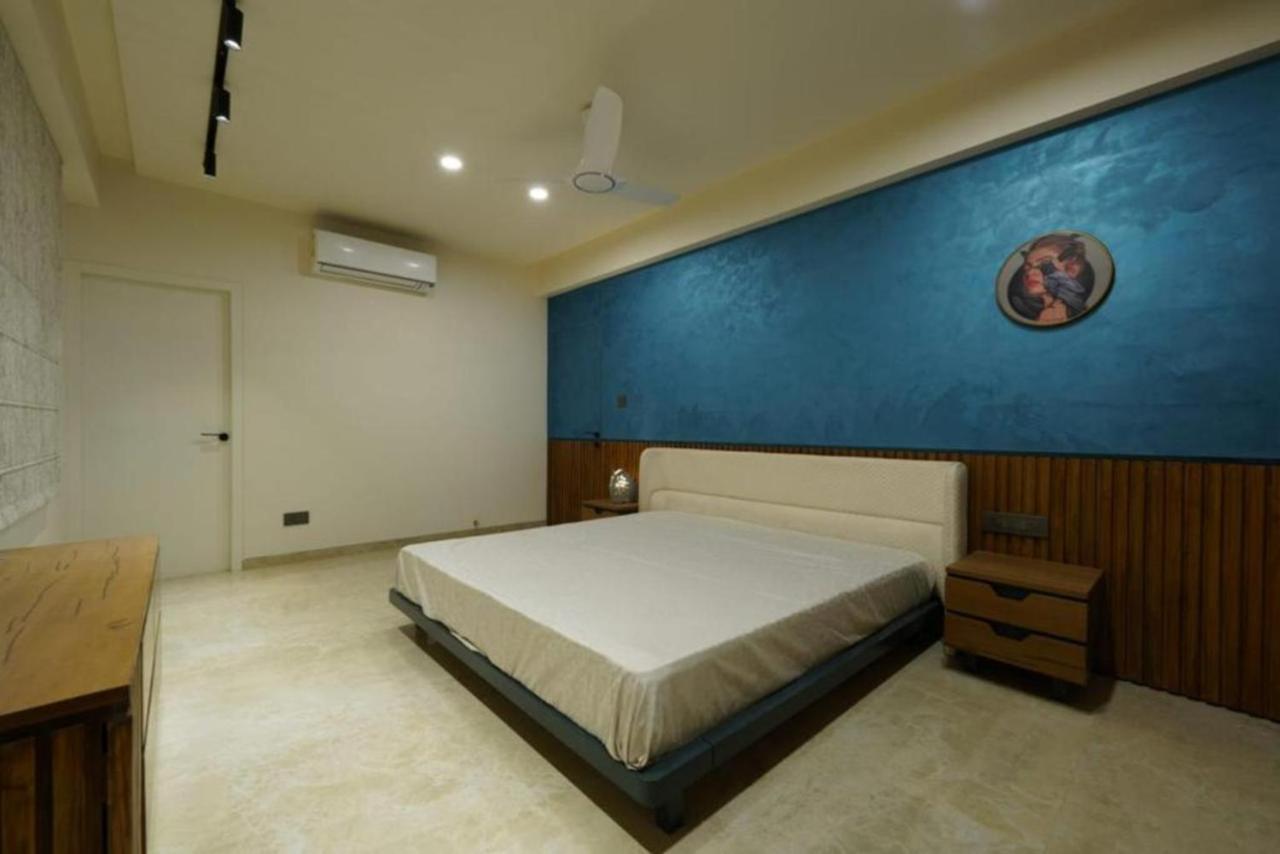 Woodlands Apartment- Fully Furnished Luxury