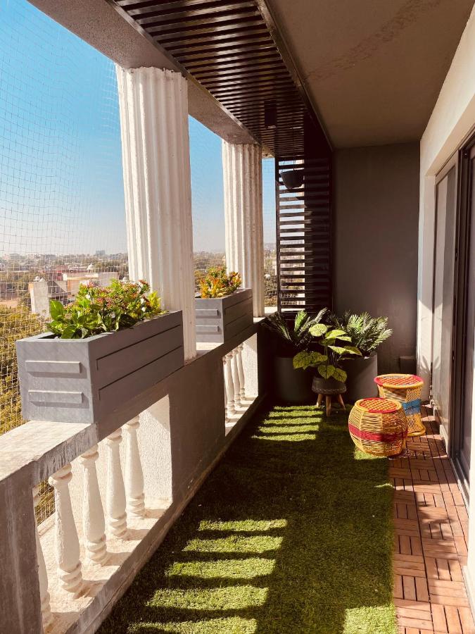 Woodlands Apartment- Fully Furnished Luxury *